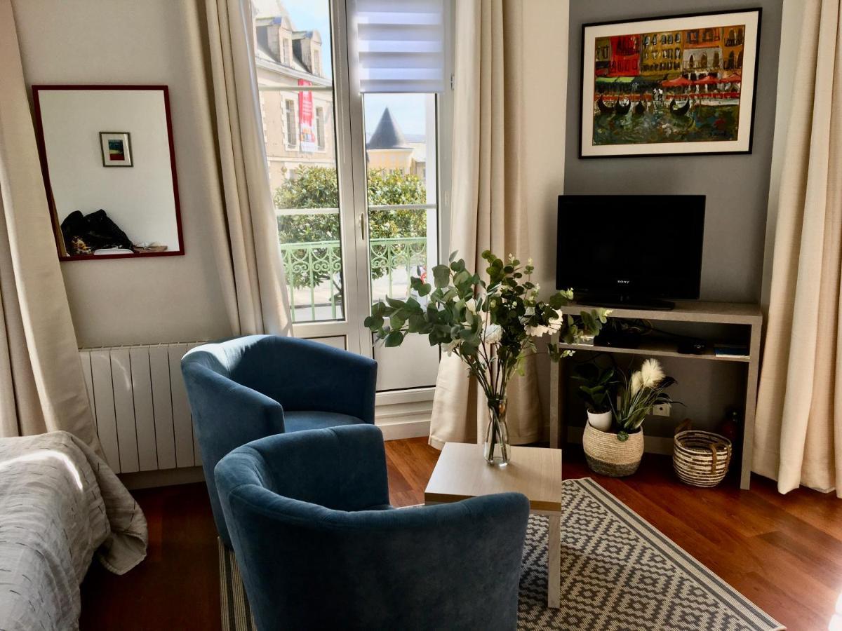 Studio Balcon De La Place ディナン エクステリア 写真